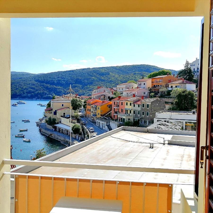 Studio Apartment Michelle - Intermezzo With Sea View Rabac Dış mekan fotoğraf